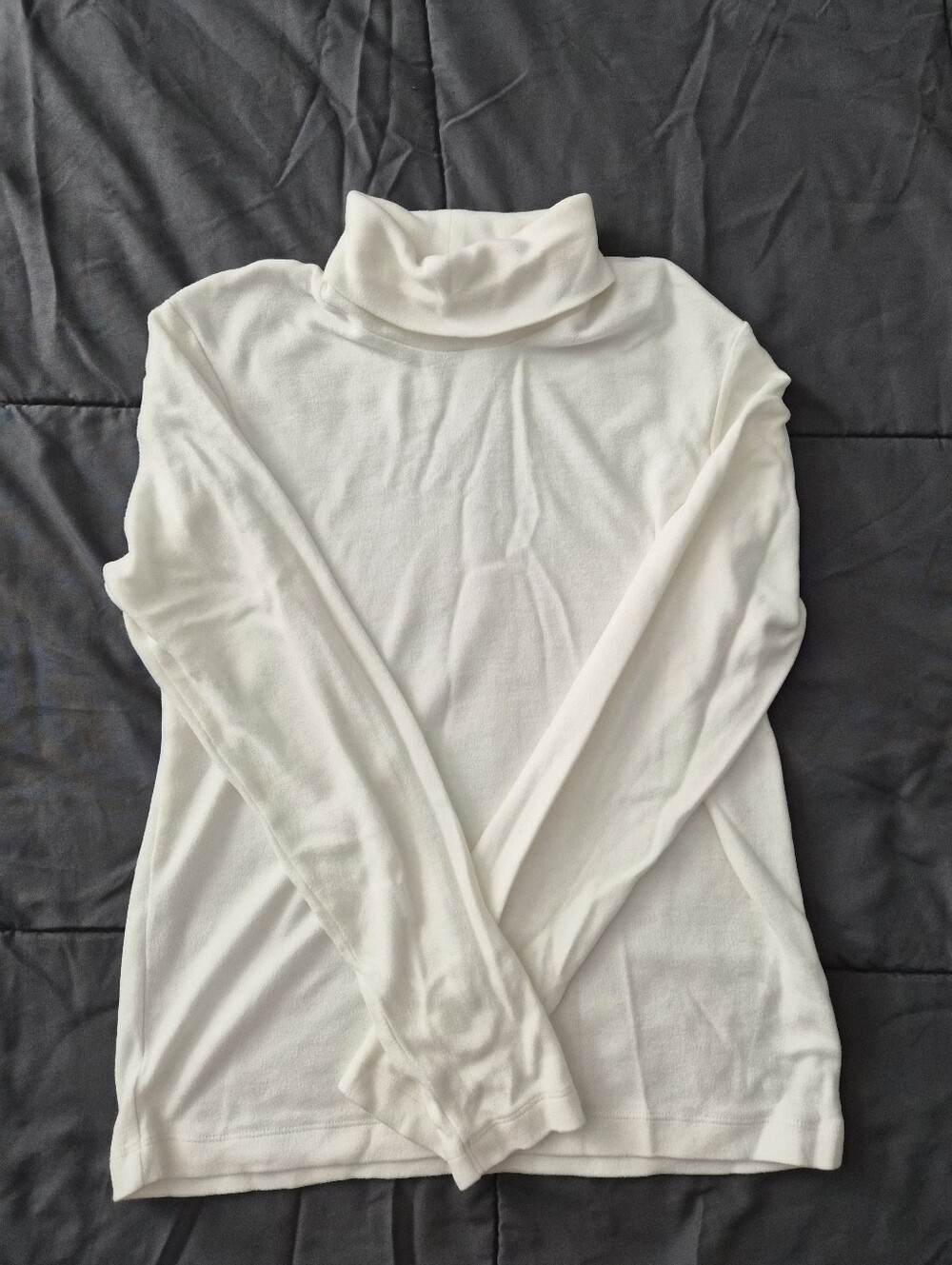 Uniqlo heattech white turtleneck